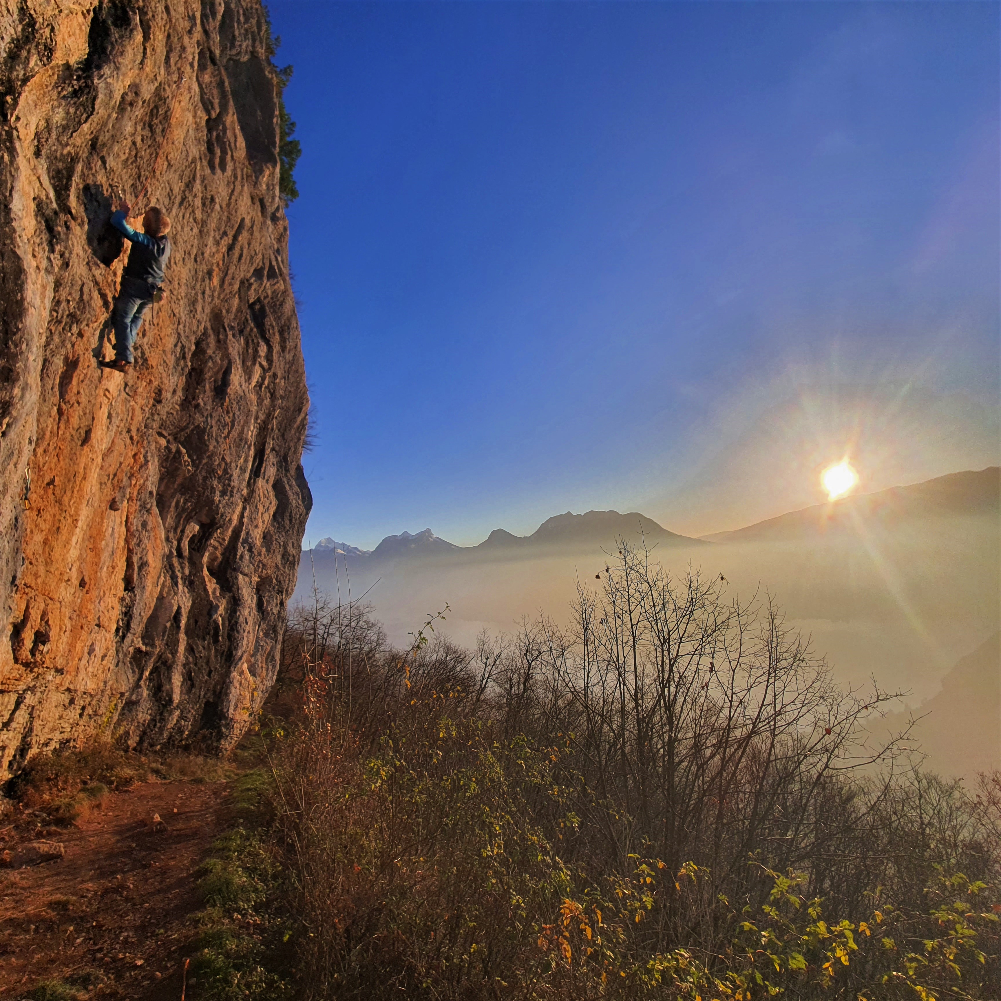 Topo rocher escalade des molliats